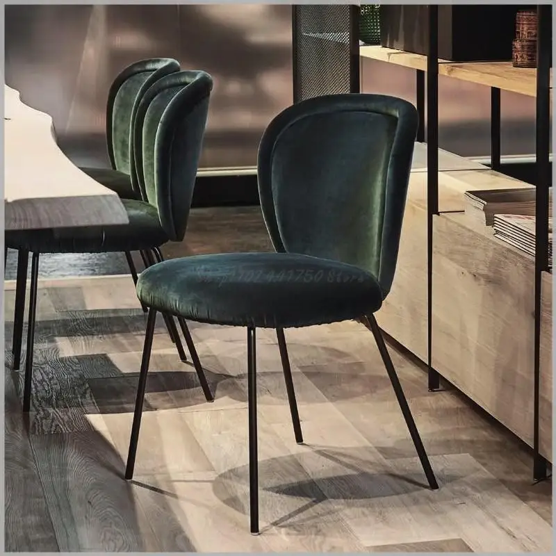 Italijos šviesos prabangus valgomasis kėdė šiuolaikinės paprasta namų nagų kėdės atlošas kėdės dizaineris Šiaurės kambarį kėdė