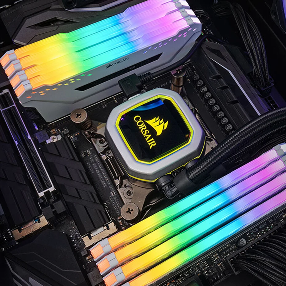 CORSAIR CMW16GX4M2C3200C16W CMW16GX4M2D3600C18W RGB PRO Kit Atminties RAM Modulis, Dual-channel DDR4 DIMM-Balta